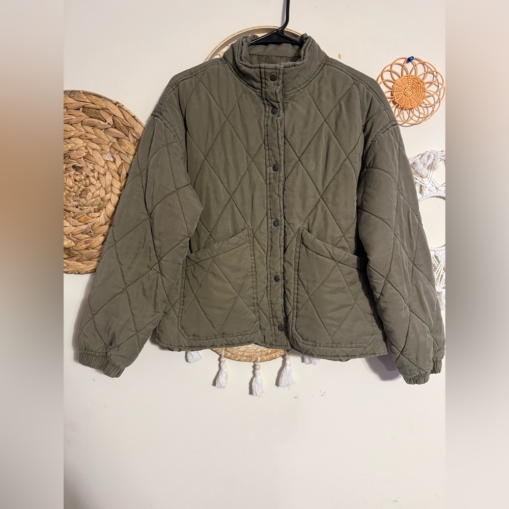 Women's Quilted Puffer Jacket in Olive Green